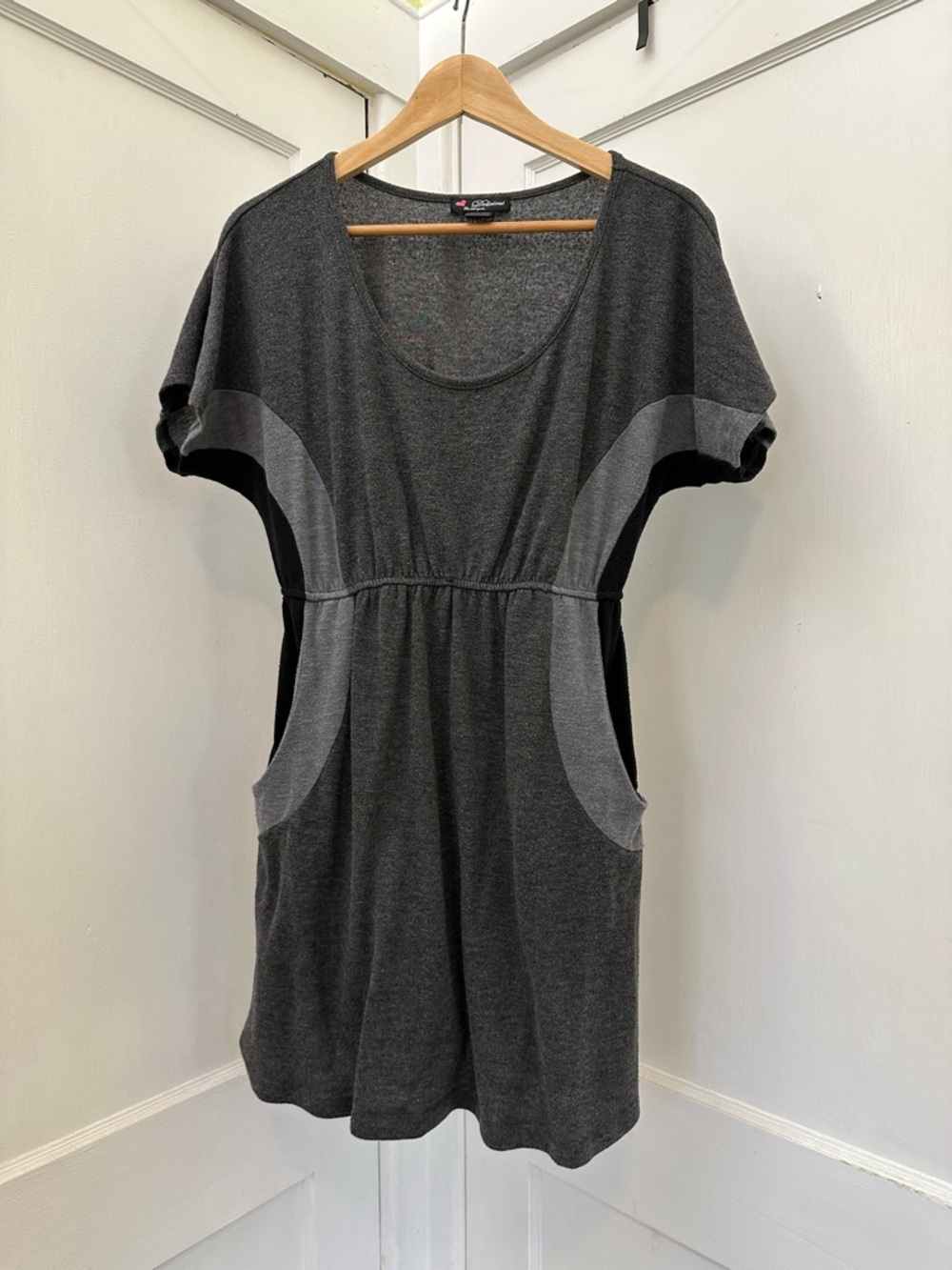 Delirious Gray Knit Dress Geometric w/Pockets